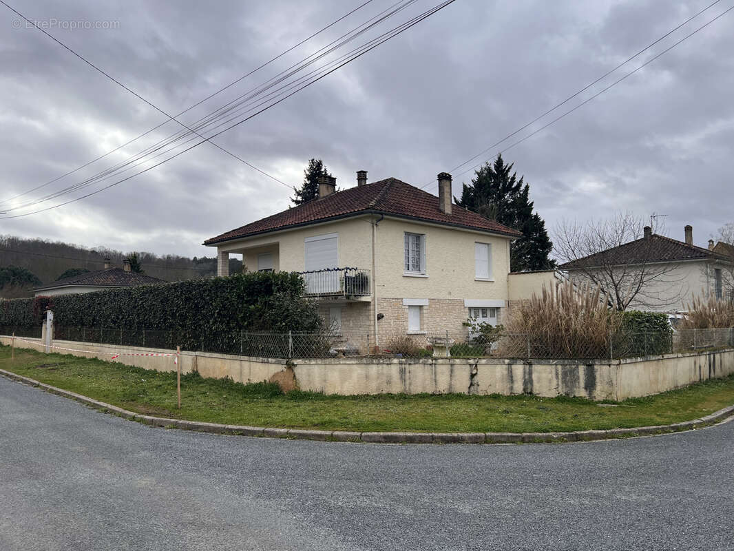 Maison à SIORAC-EN-PERIGORD