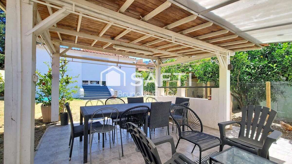 Maison 121 m² à Villelongue-Dels-Monts  - photo 6