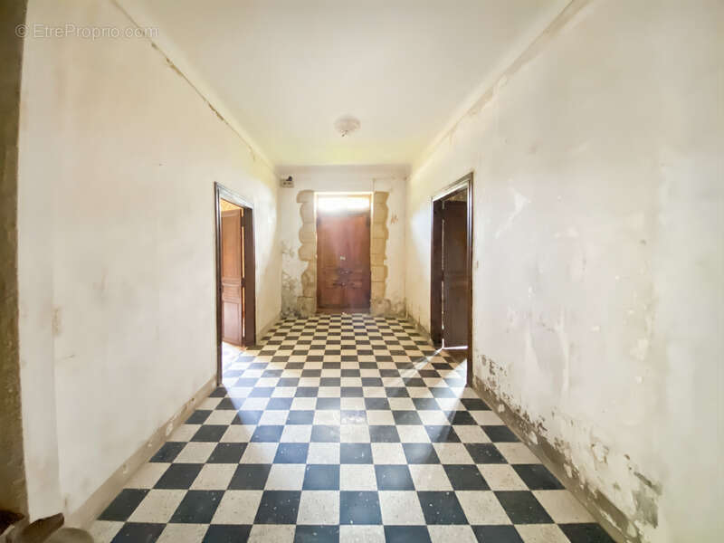 Dpt Gers (32), à vendre Proche de RISCLE château T6 de 327 m² habitables + 580 m² de dépendances attenantes sur 8157 m² de terra - photo 32