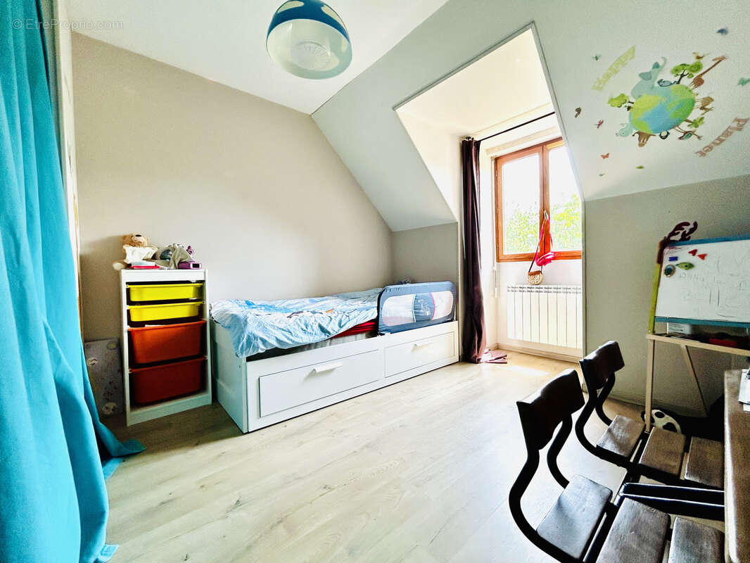 Maison à CRECY-LA-CHAPELLE