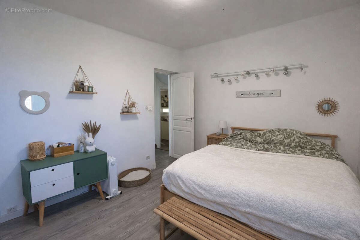 Maison à CHATEAUNEUF-LES-MARTIGUES