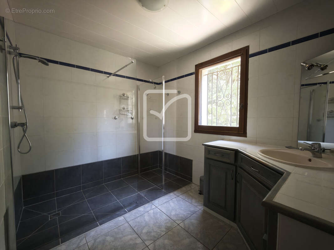 Magnifique propriété de deux appartements au calme de la nature! Vue exceptionnelle sur les montagnes! - photo 32