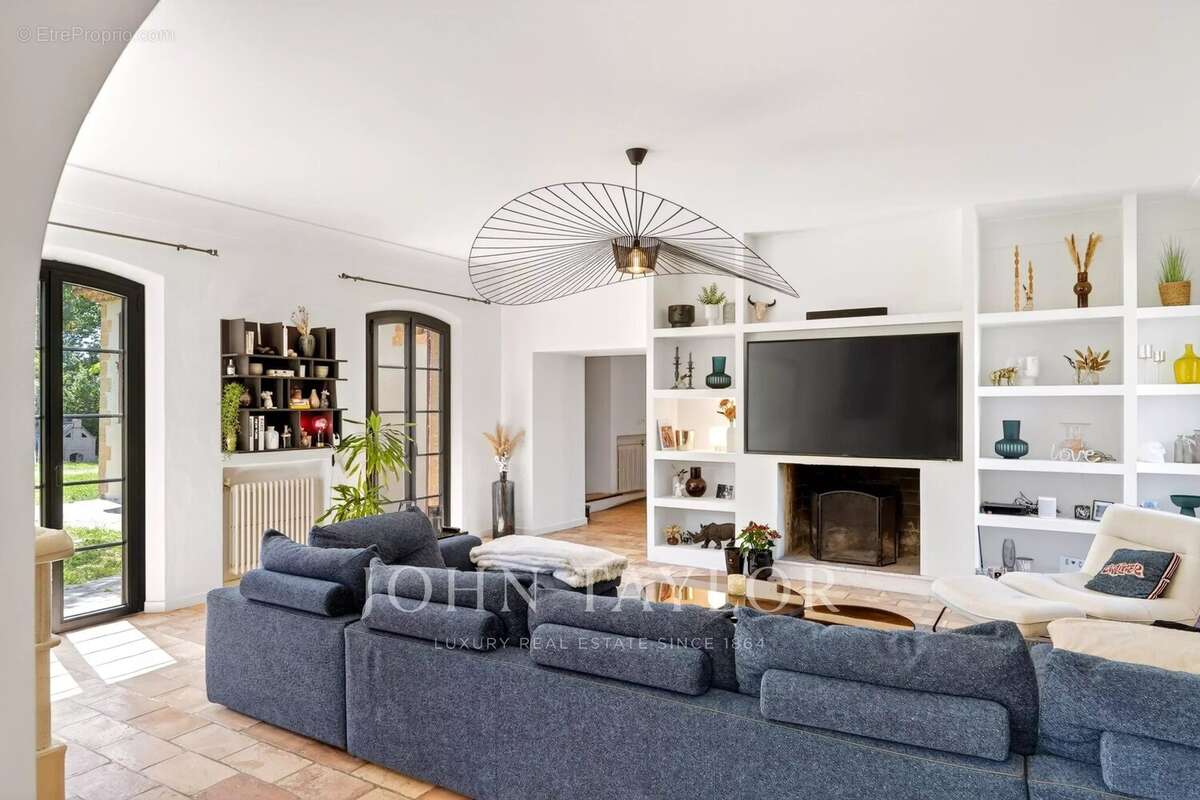 Bastide contemporaine rénovée aux portes d’Aix-en-Provence - photo 13