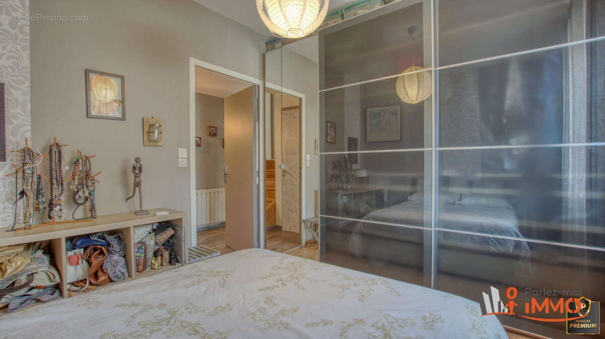 Appartement à SAINT-JEAN-BONNEFONDS