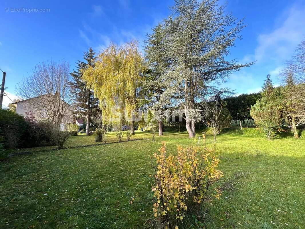 Maison à GIROLLES