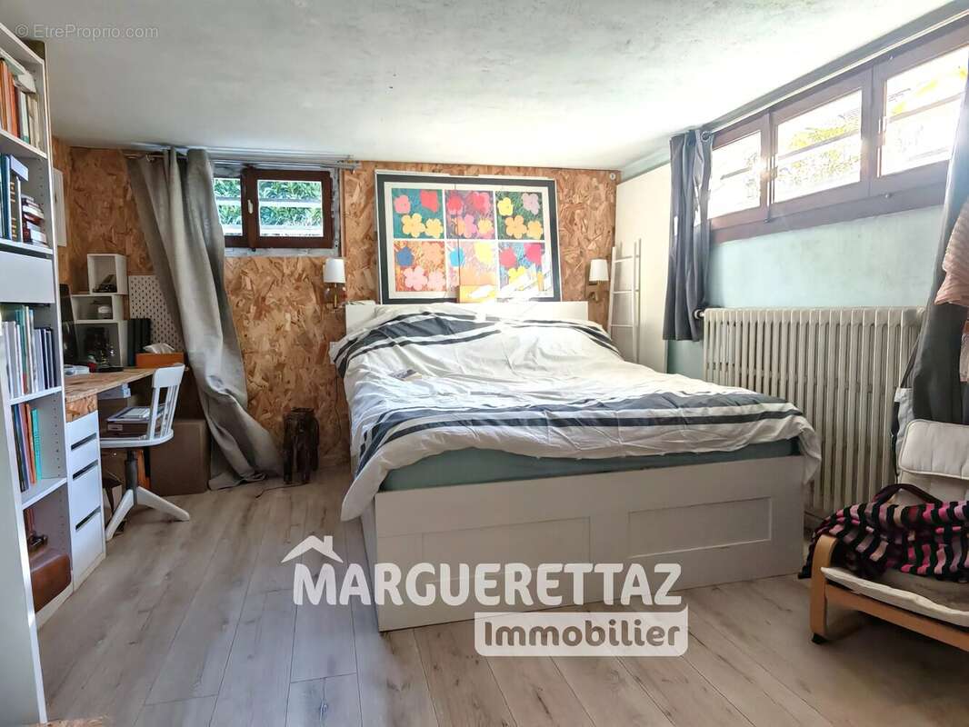 Maison à VETRAZ-MONTHOUX