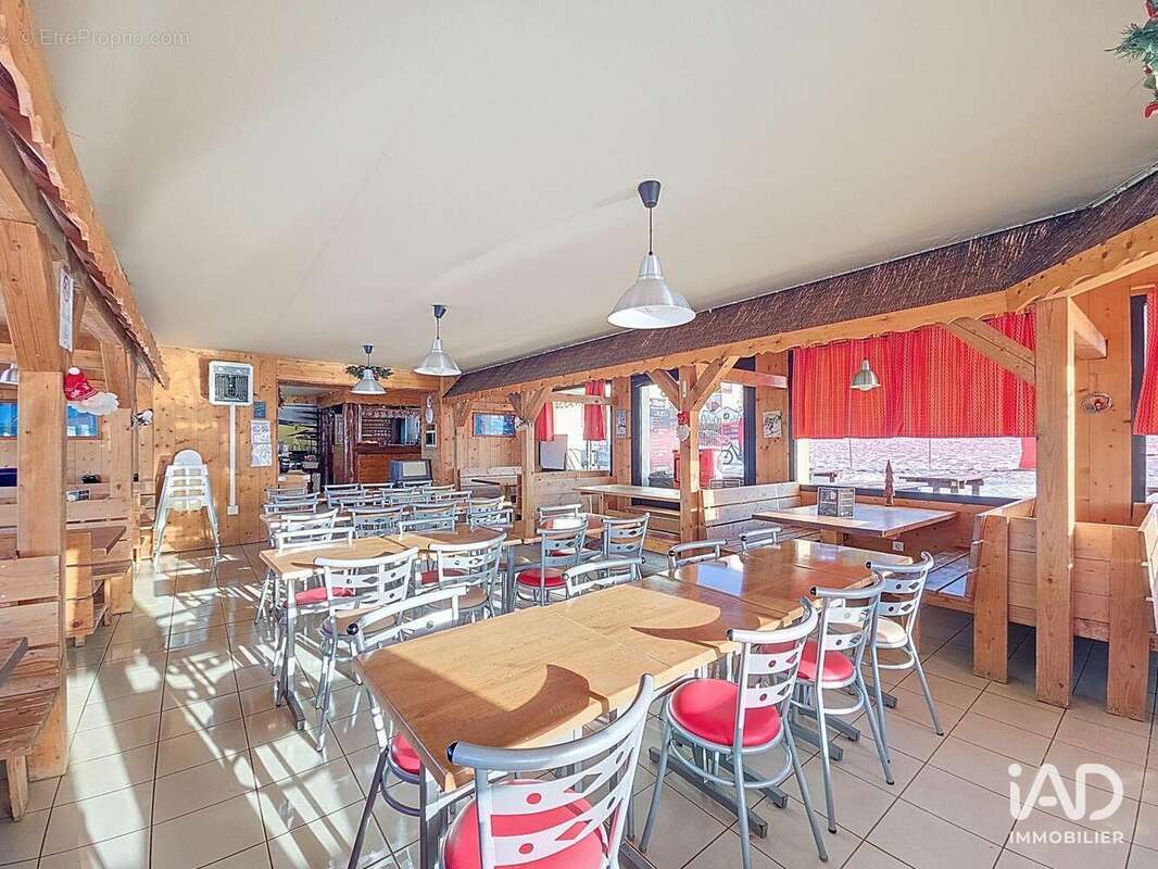 Photo 6 - Commerce à PREMANON