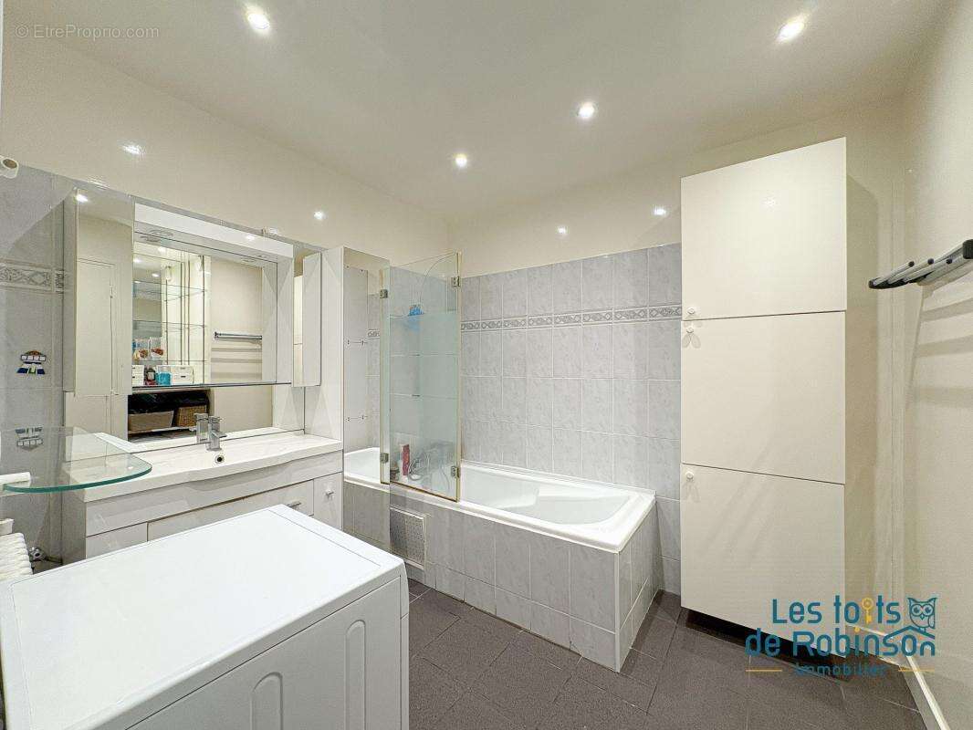 Appartement à ISSY-LES-MOULINEAUX