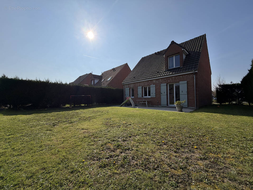 Maison à ERQUINGHEM-LYS