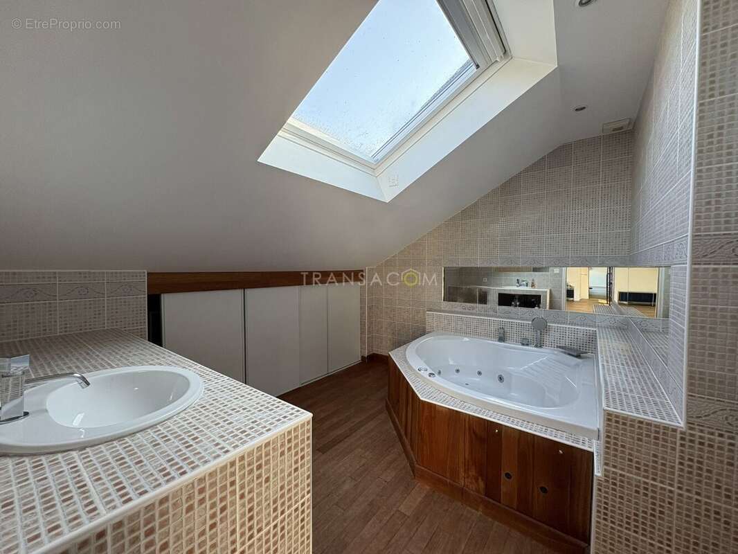 Maison à VERNOU-SUR-BRENNE