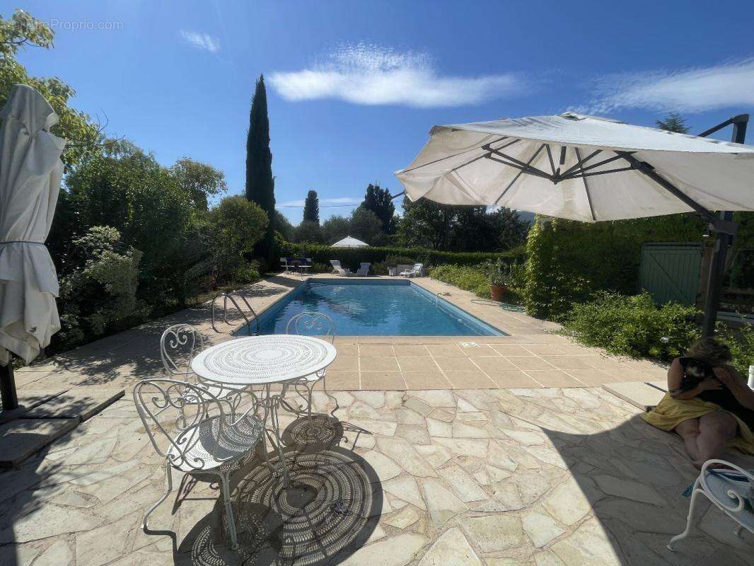 Maison 211 m² à Grasse  - photo 18