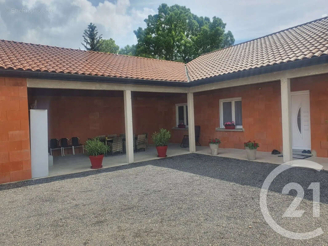 Maison à LA CHEPPE