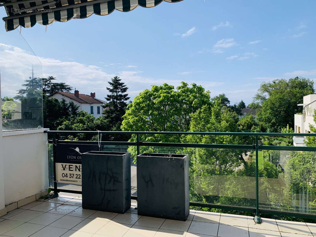 Appartement à CHARBONNIERES-LES-BAINS