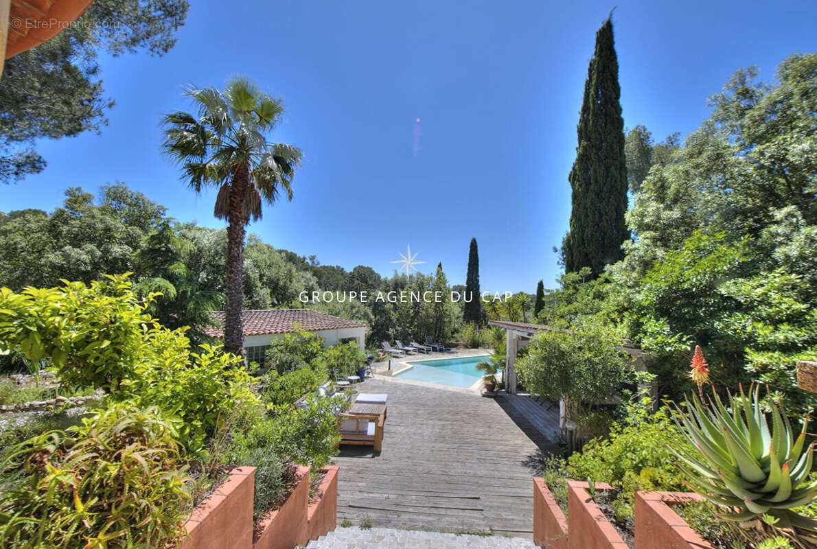 Maison à SAINT-RAPHAEL