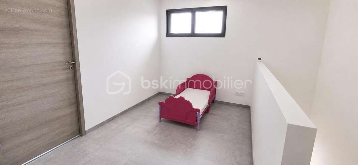 Maison neuve de 117m² avec terrain piscinable au plein cœur de La Frette - photo 13