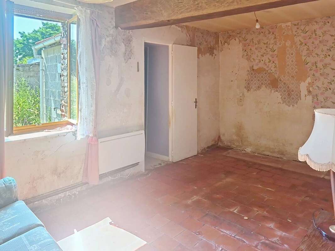 Maison à CHALANDRY