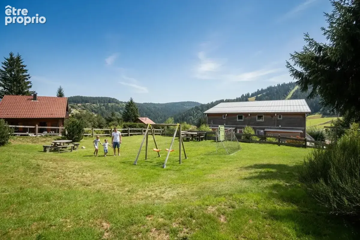 EN EXCLUSIVITÉ - Chalet d'architecte meublé de 227 m² au pied des pistes de Gérardmer - photo 12
