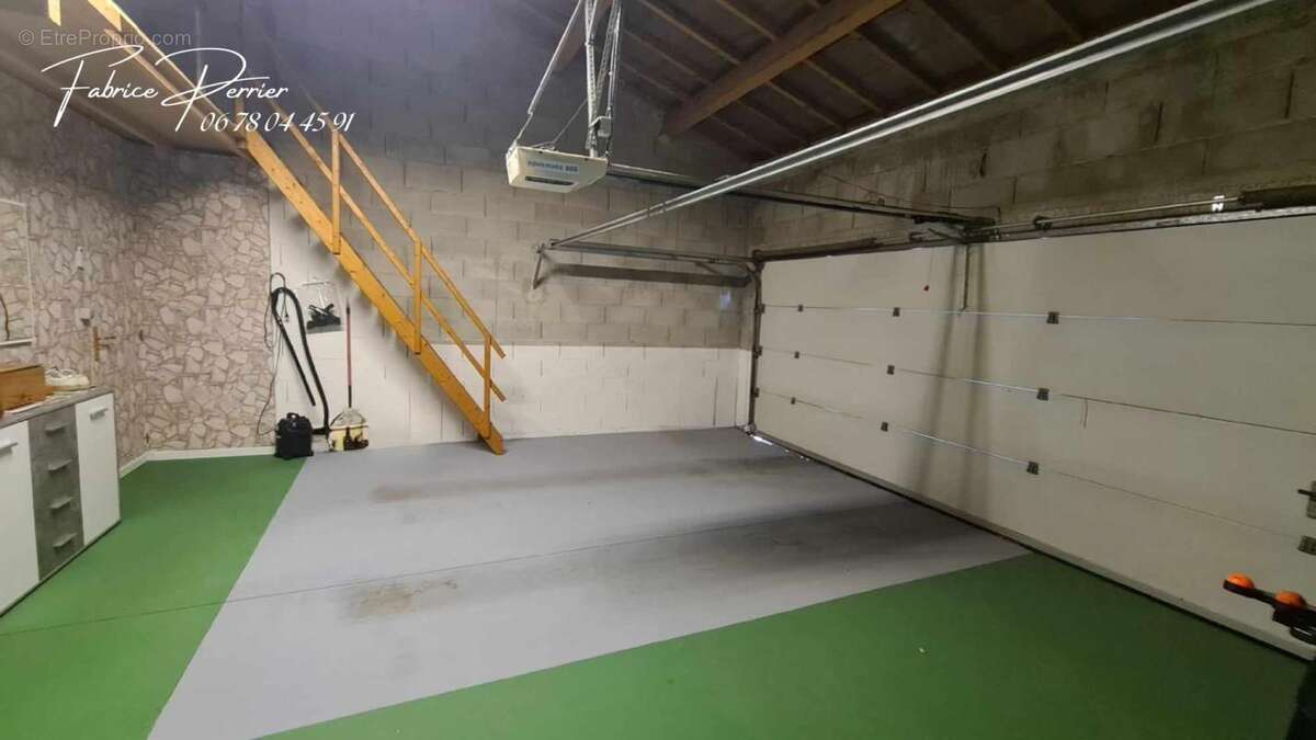 Maison à MONTBOUCHER-SUR-JABRON