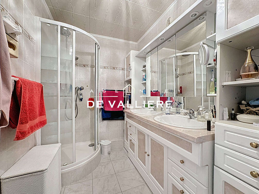 Appartement à NANTERRE