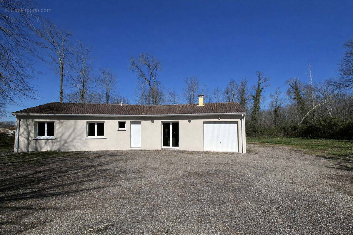 Maison à CASTELJALOUX