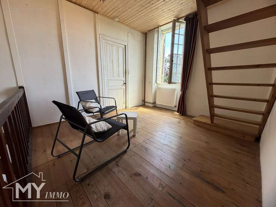 Maison à MONTCARET