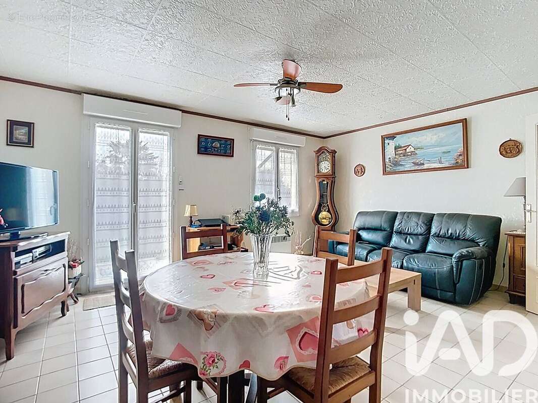 Photo 9 - Maison à CHEVRY-COSSIGNY