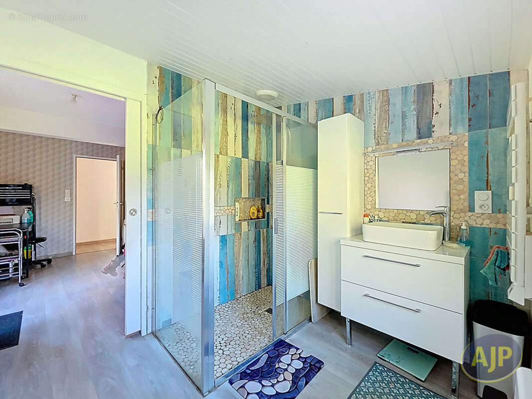 Maison familiale 6 pièces 124,50m² garages à Pessac - photo 8