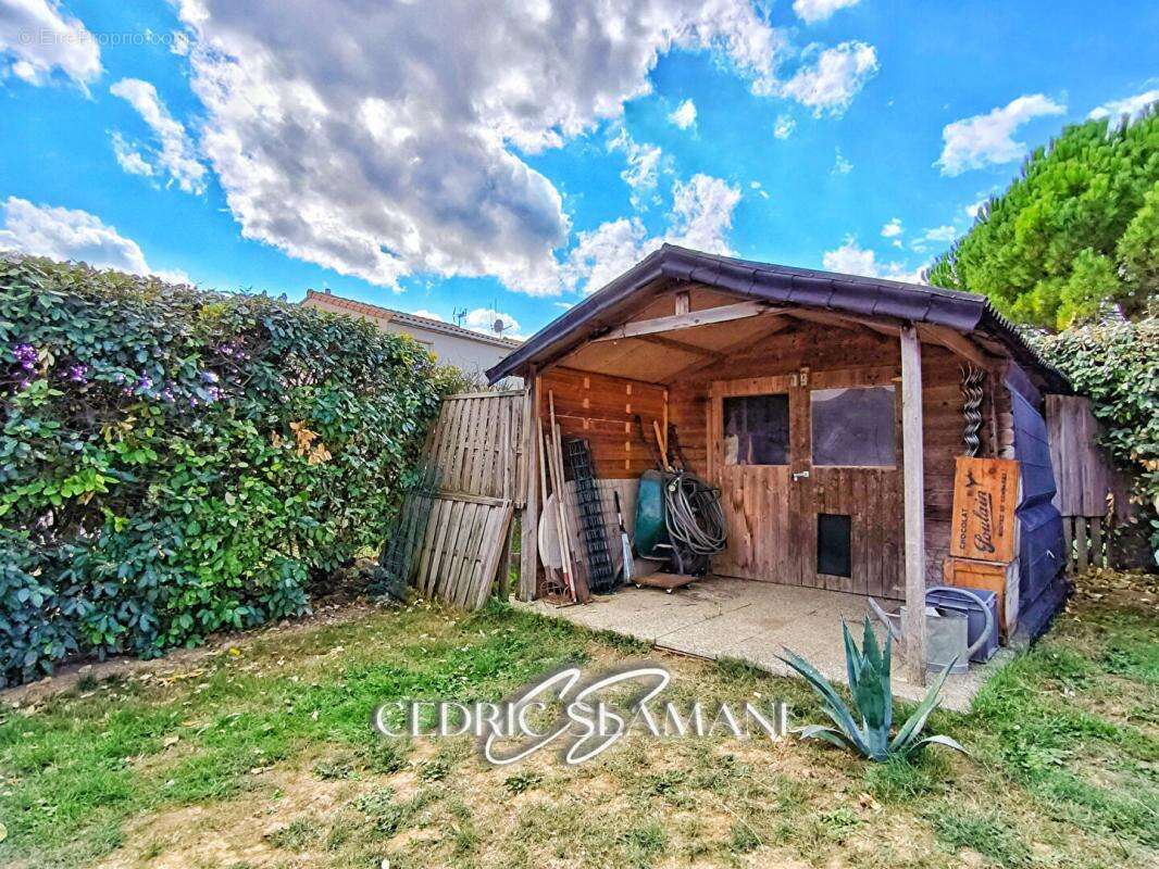Maison à VILLEMOUSTAUSSOU