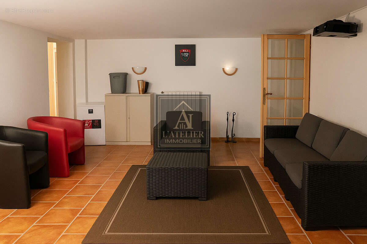 Maison à SOLLIES-TOUCAS