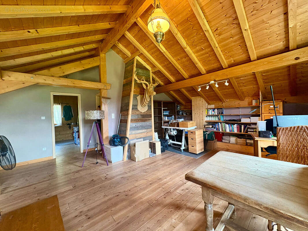 Maison à FAUCOMPIERRE