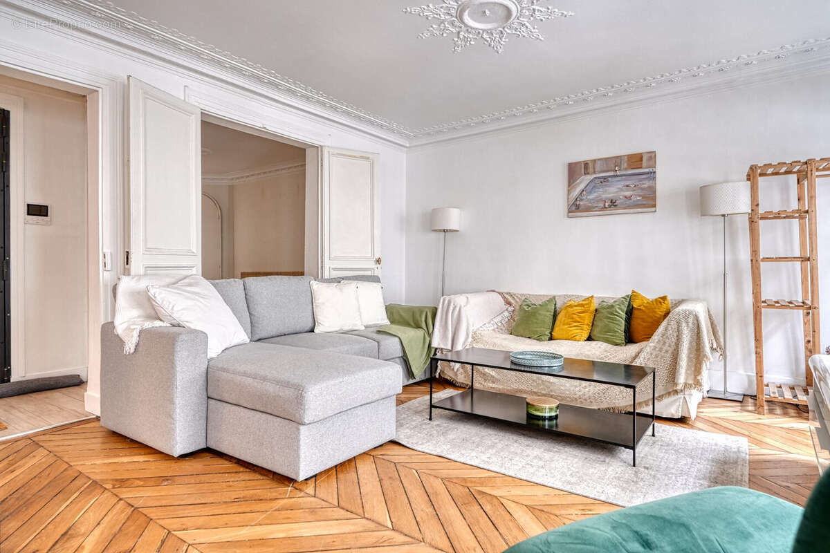 Appartement à PARIS-9E