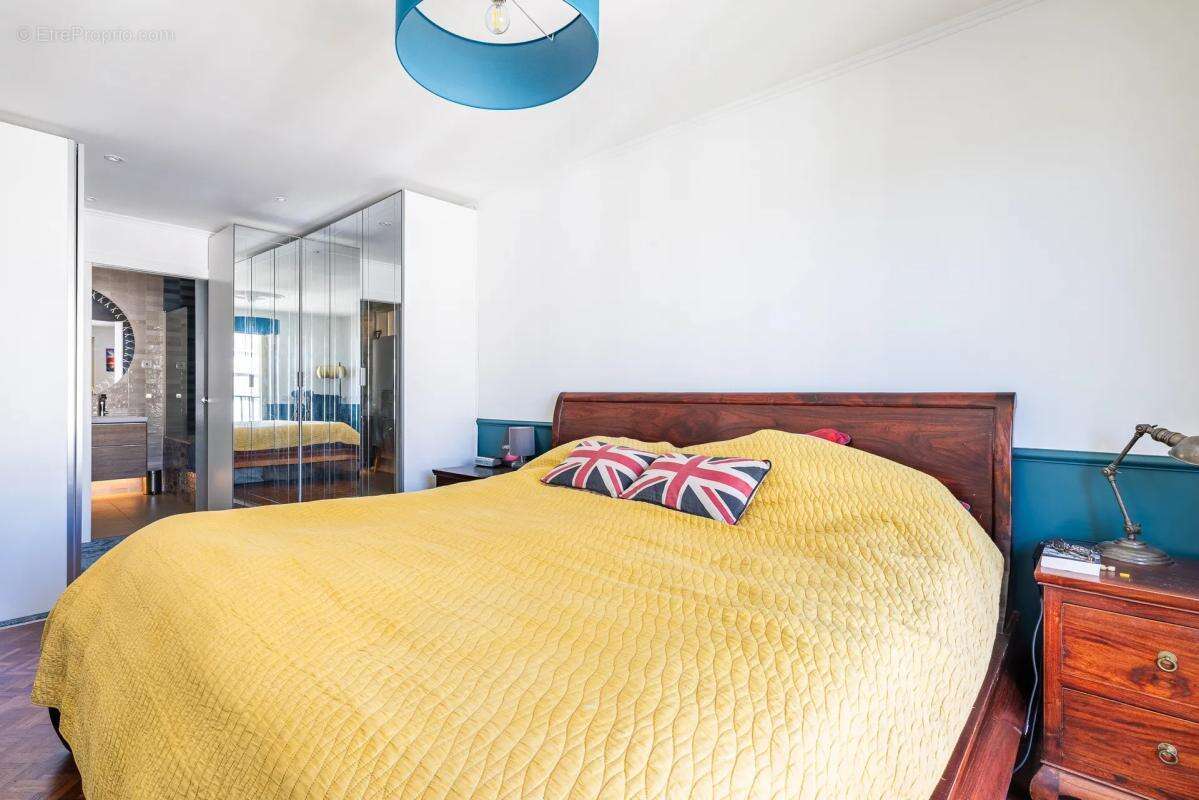 Appartement à VERSAILLES