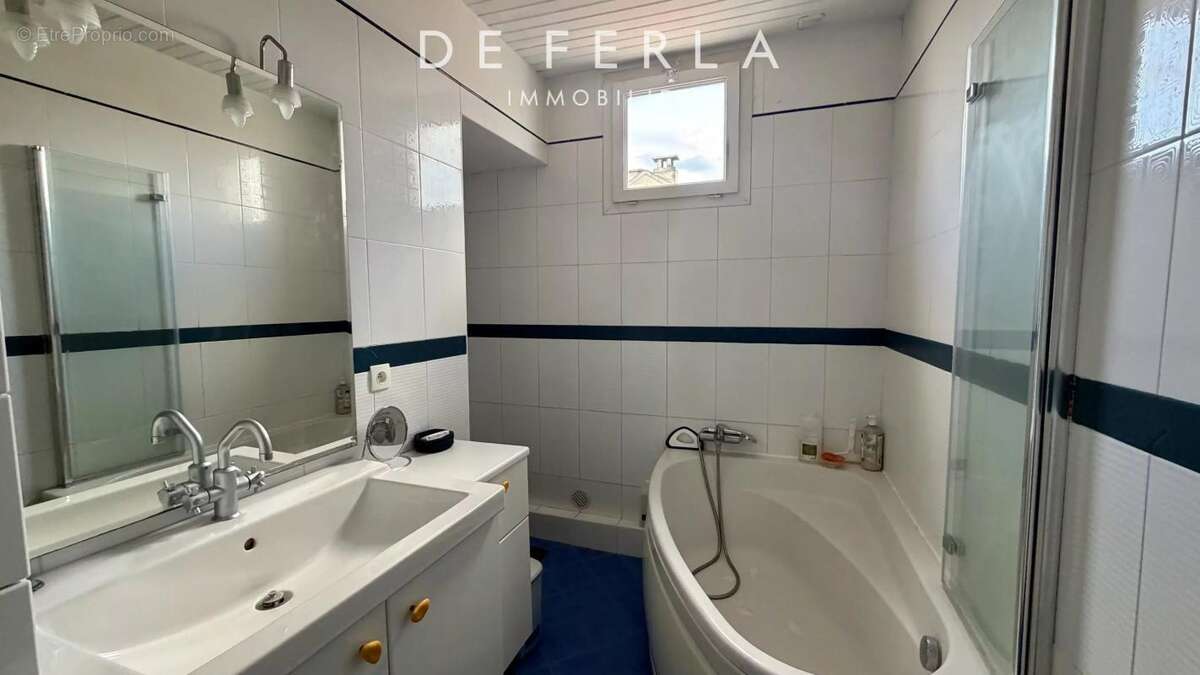 Appartement à SURESNES