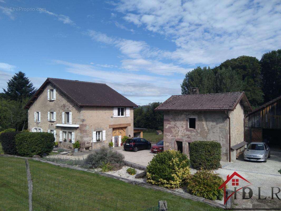 Maison à FOUGEROLLES