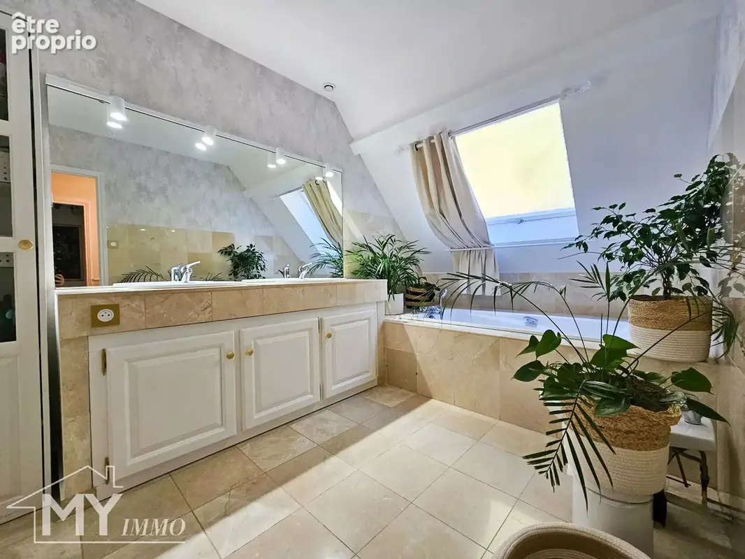 Vélines : Maison d’architecte de 218 m² avec piscine sur près de 2,8 hectares - photo 16