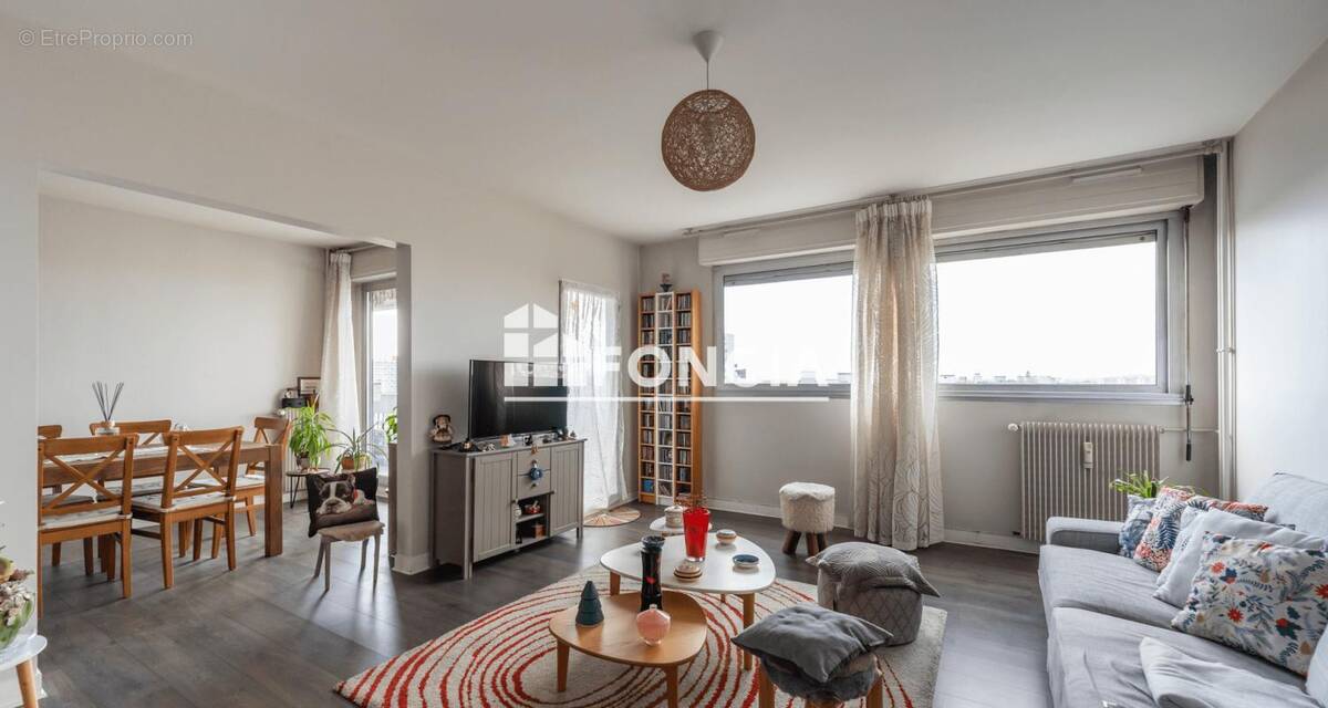 Appartement à LA COURNEUVE