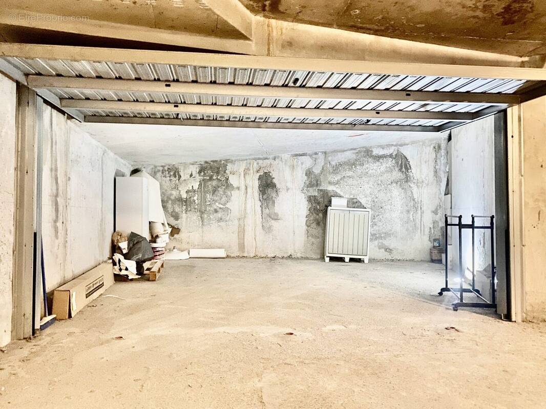 Parking à VILLEFRANCHE-SUR-MER