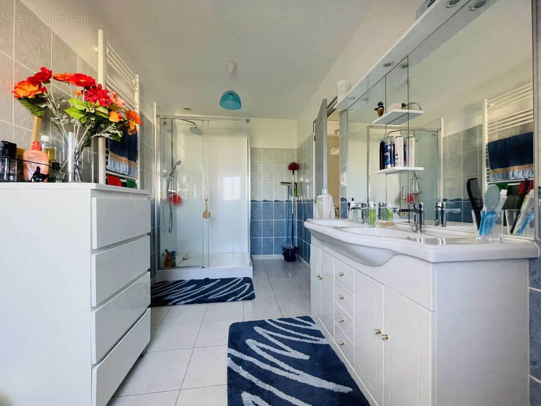 Maison à TERRASSON-LAVILLEDIEU