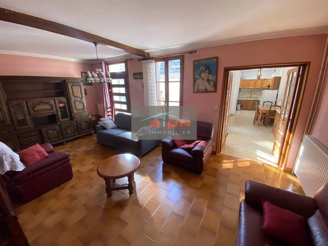 Maison à SAINT-ETIENNE-DU-ROUVRAY