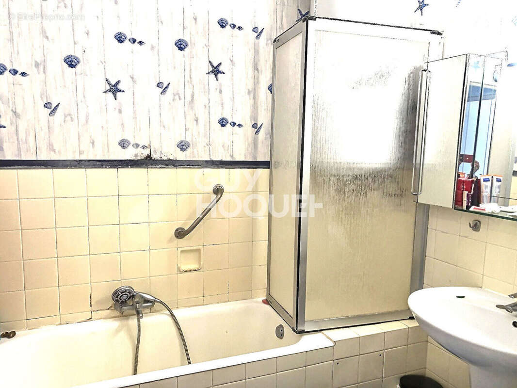 Appartement à MARSEILLE-8E