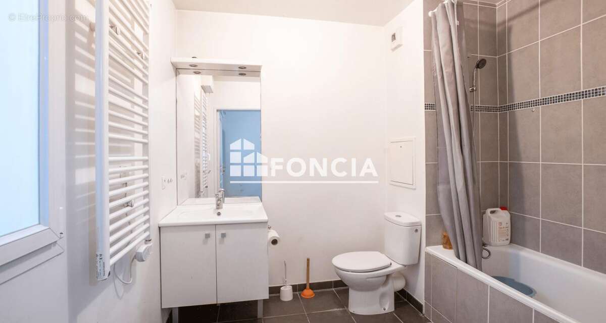 Appartement à SARTROUVILLE