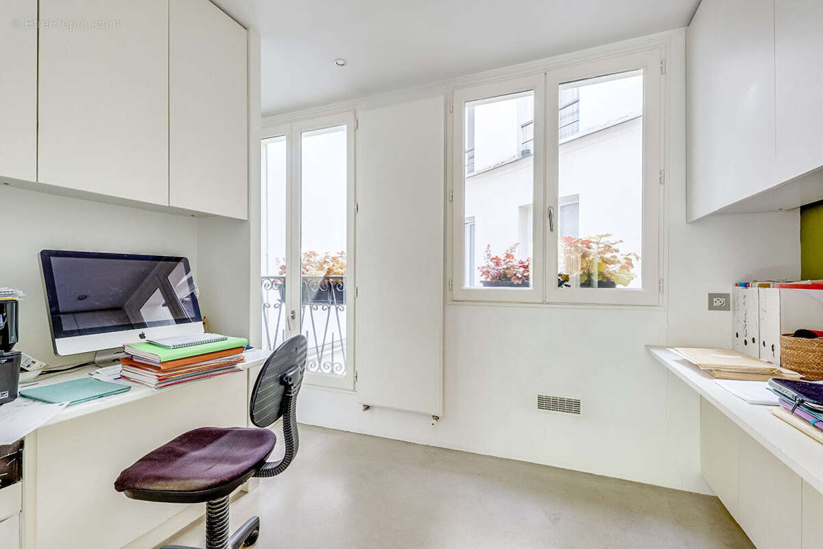 Appartement à PARIS-11E