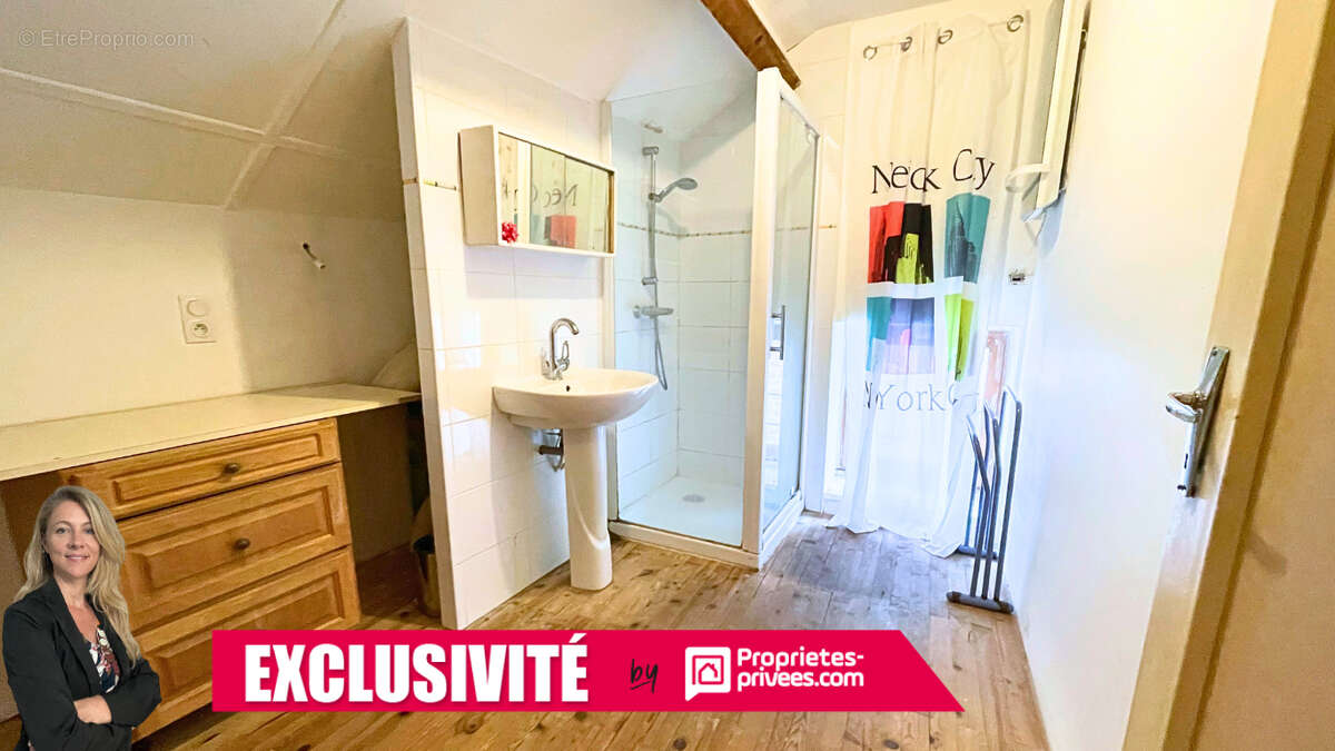 Maison à COURS-LA-VILLE