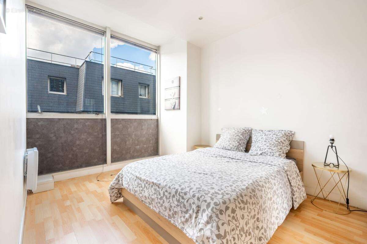 Appartement à LES LILAS