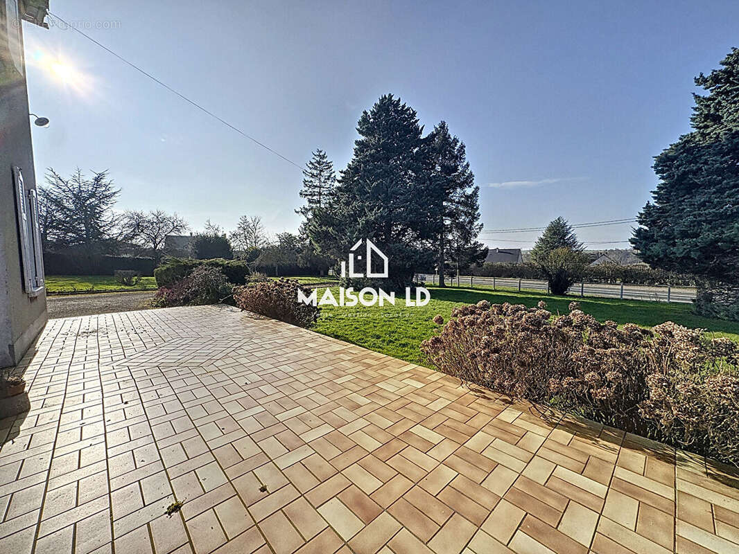 Maison à SAINT-PIERRE-SUR-DIVES