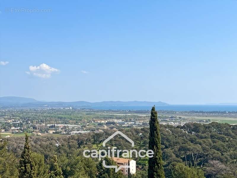 Appartement à HYERES