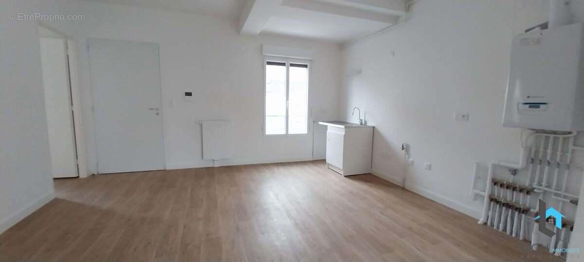 Appartement à EPERNON