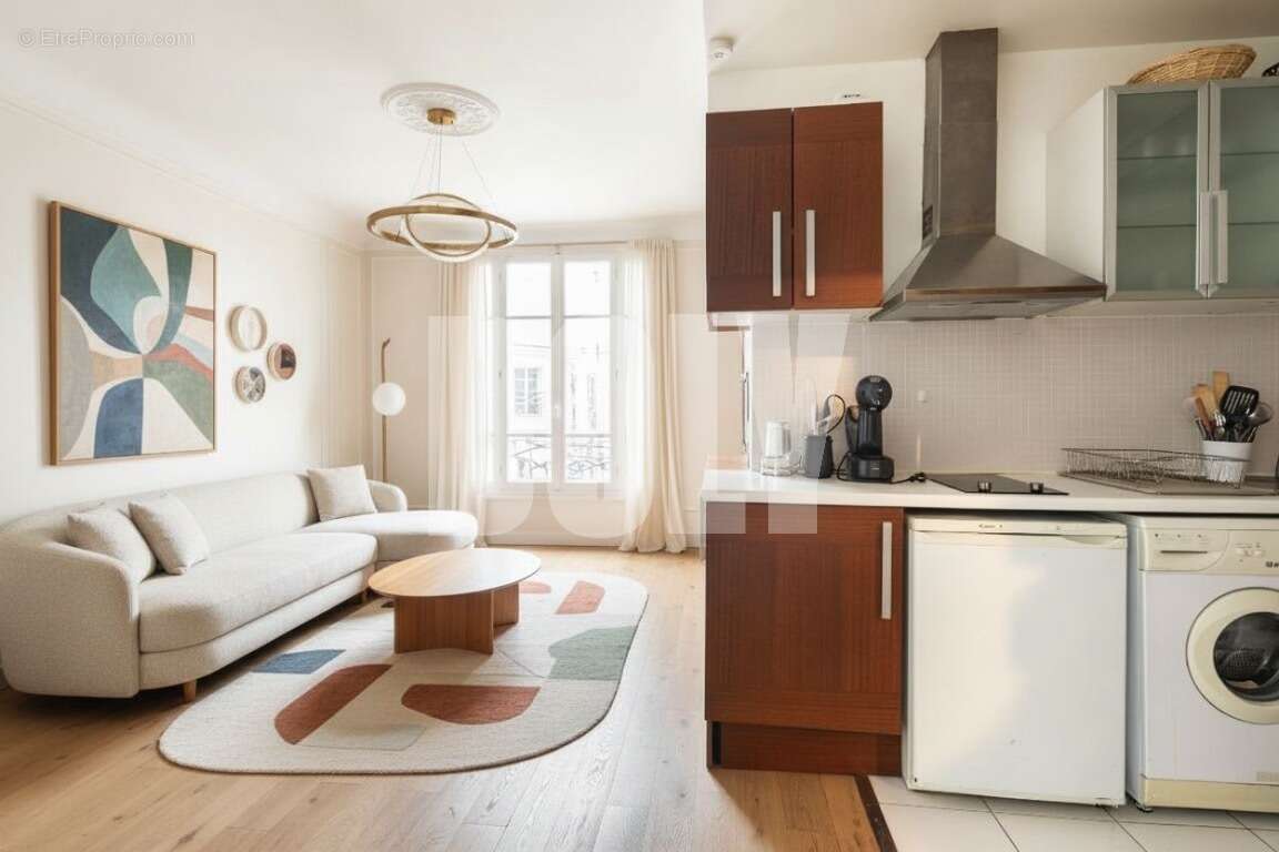 Appartement à PARIS-17E