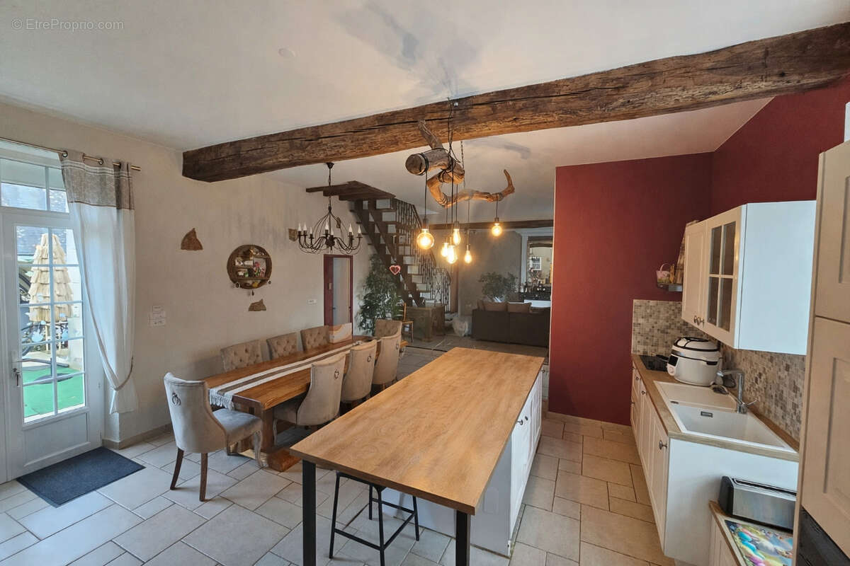 Maison à LAVERNAT