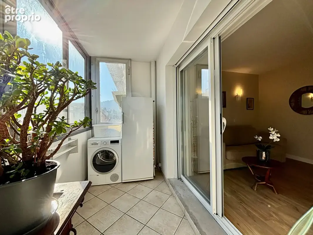Hypercentre, Grand T4/5 traversant avec balcon fermé - photo 15